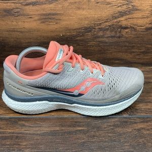 Saucony Womens Triumph 18 Gray Fitness Performance Running Shoes SZ 10
